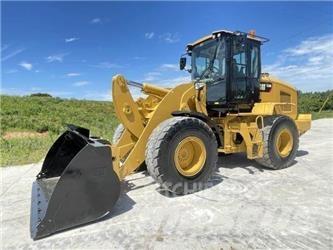 CAT 930M Naudoti ratiniai krautuvai