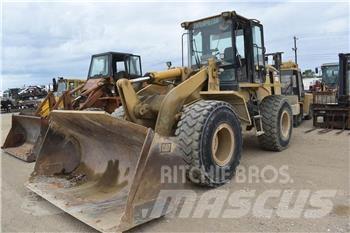 CAT 938G Naudoti ratiniai krautuvai