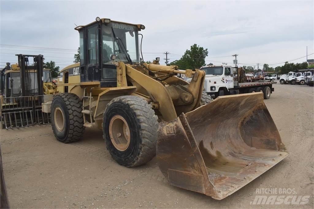 CAT 938G Naudoti ratiniai krautuvai
