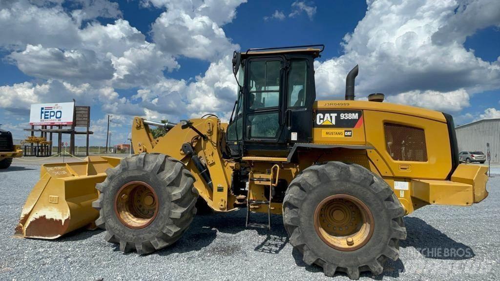 CAT 938M Naudoti ratiniai krautuvai