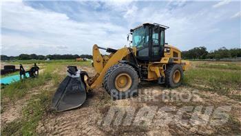 CAT 938M Naudoti ratiniai krautuvai