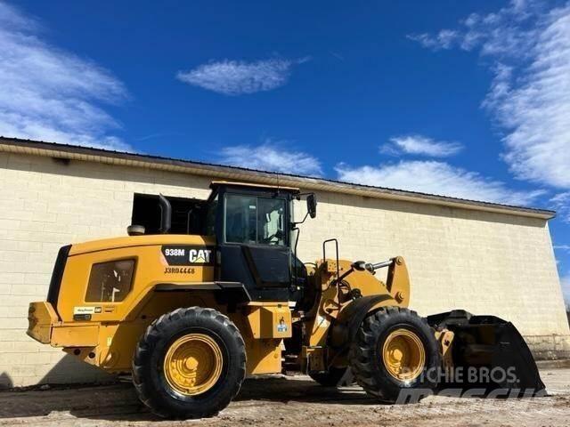CAT 938M Naudoti ratiniai krautuvai