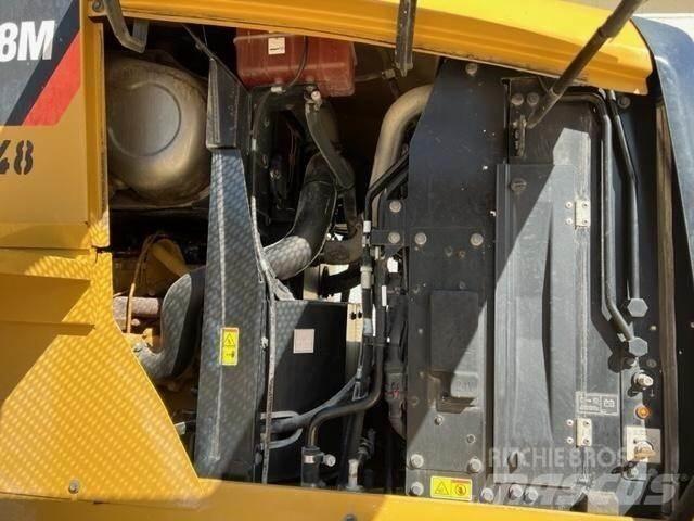 CAT 938M Naudoti ratiniai krautuvai