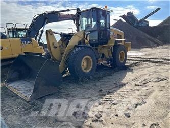 CAT 938M Naudoti ratiniai krautuvai