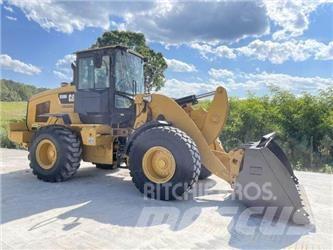 CAT 938M Naudoti ratiniai krautuvai