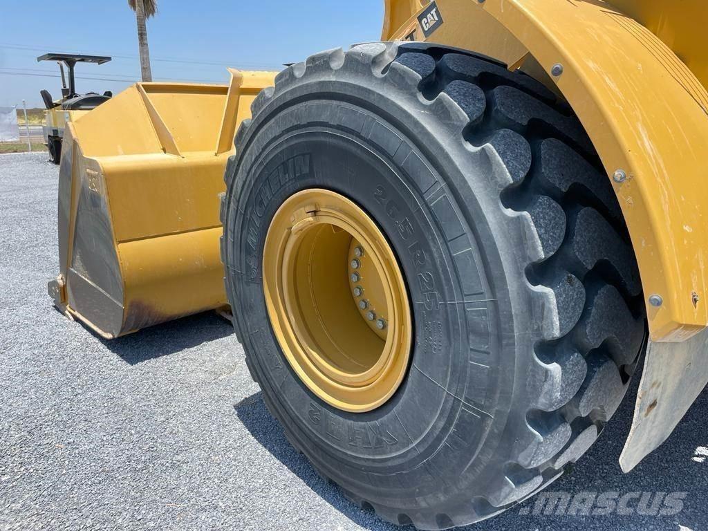 CAT 972M Naudoti ratiniai krautuvai