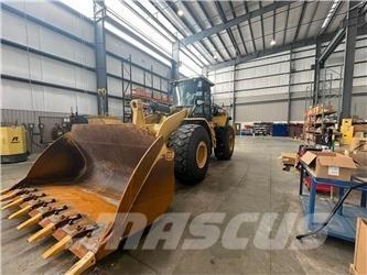 CAT 972M Naudoti ratiniai krautuvai