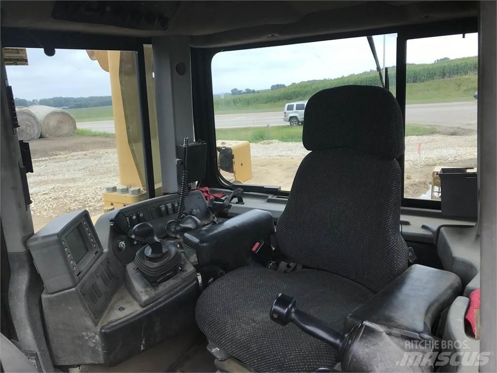CAT D8T Vikšriniai buldozeriai