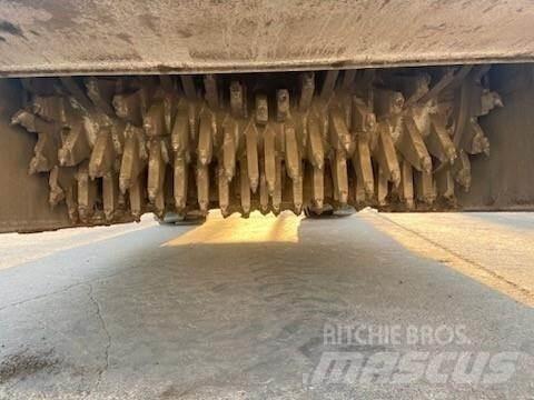 CAT RM-300 Asfalto perdirbimo technika