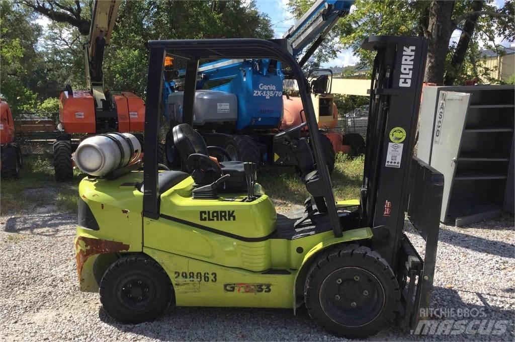 Clark GTS33L Šakiniai krautuvai - Kita