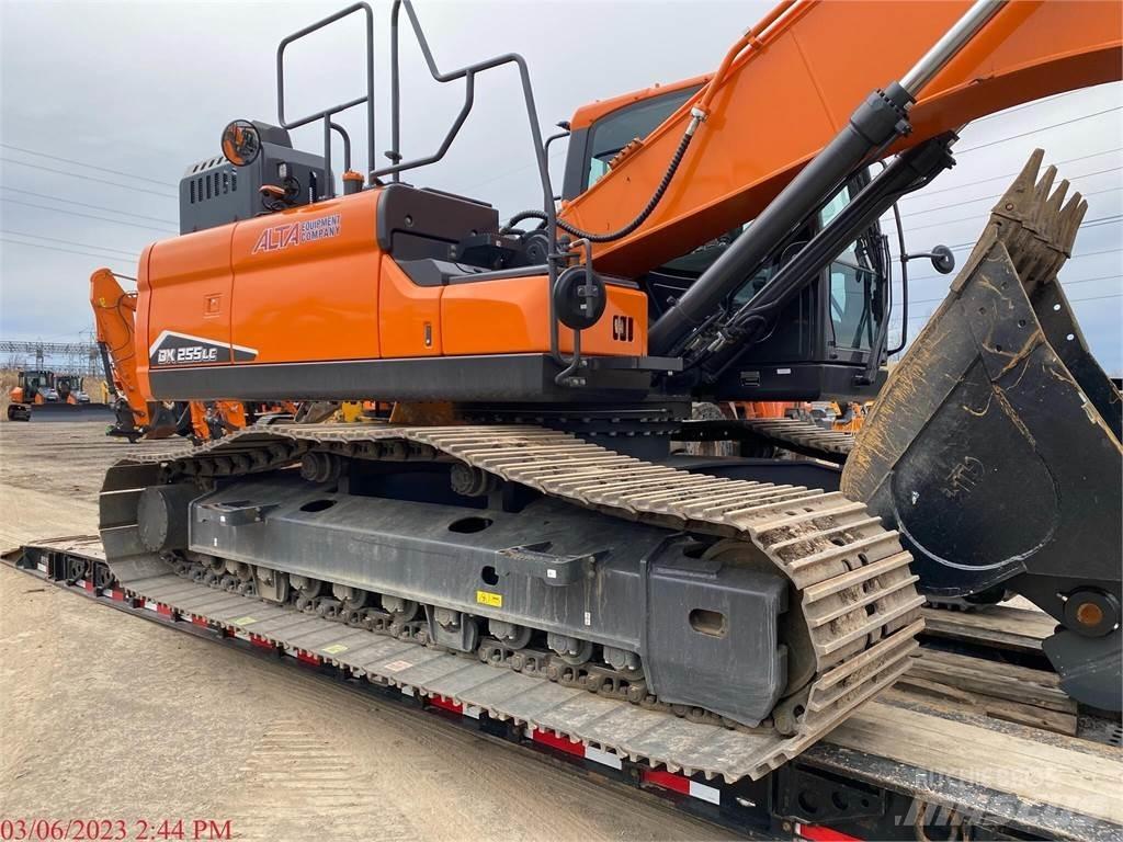 Develon DX255 LC-7 Vikšriniai ekskavatoriai