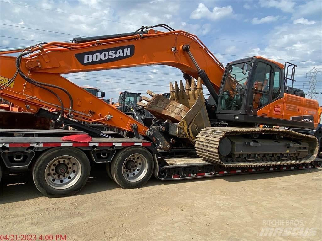 Develon DX300 LC-5 Vikšriniai ekskavatoriai