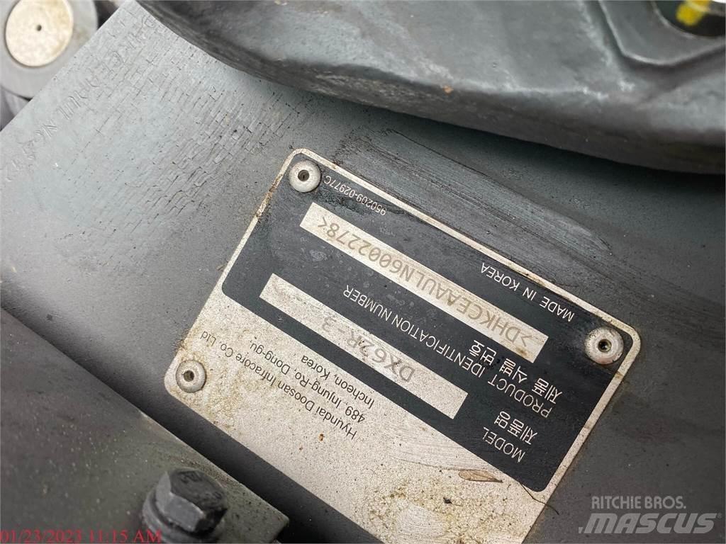 Develon DX62R-3 Vikšriniai ekskavatoriai