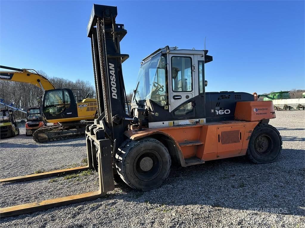 Doosan D160S-7 Šakiniai krautuvai - Kita