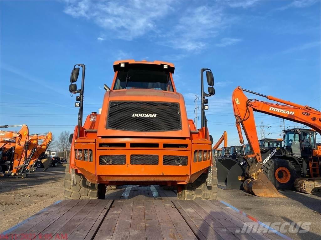 Doosan DA30-5 Karjeriniai savivarčiai