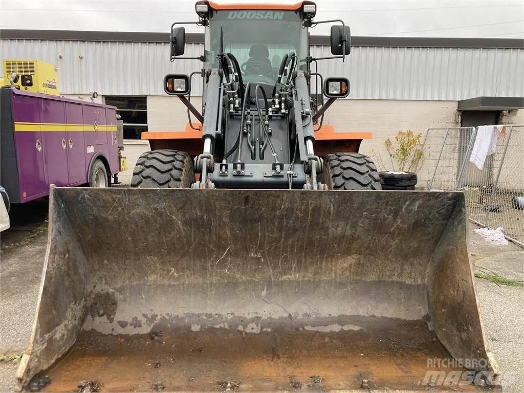 Doosan DL200TC-5 Naudoti ratiniai krautuvai