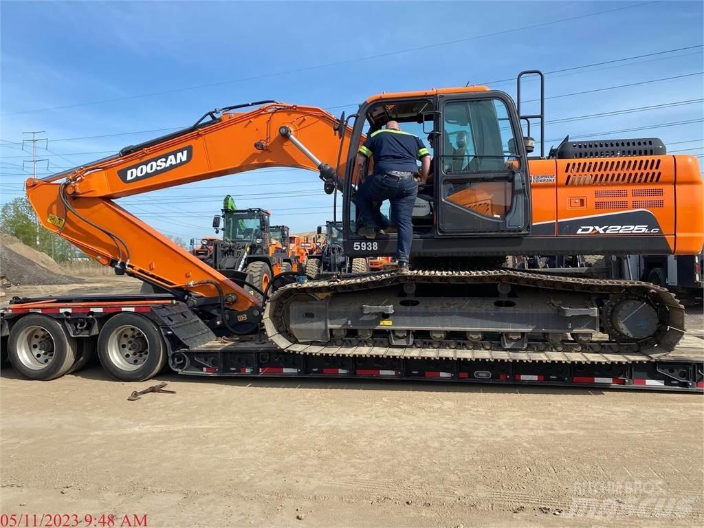 Doosan DX225 LC-5 Vikšriniai ekskavatoriai