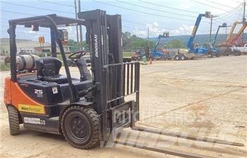 Doosan G25P-5 Šakiniai krautuvai - Kita