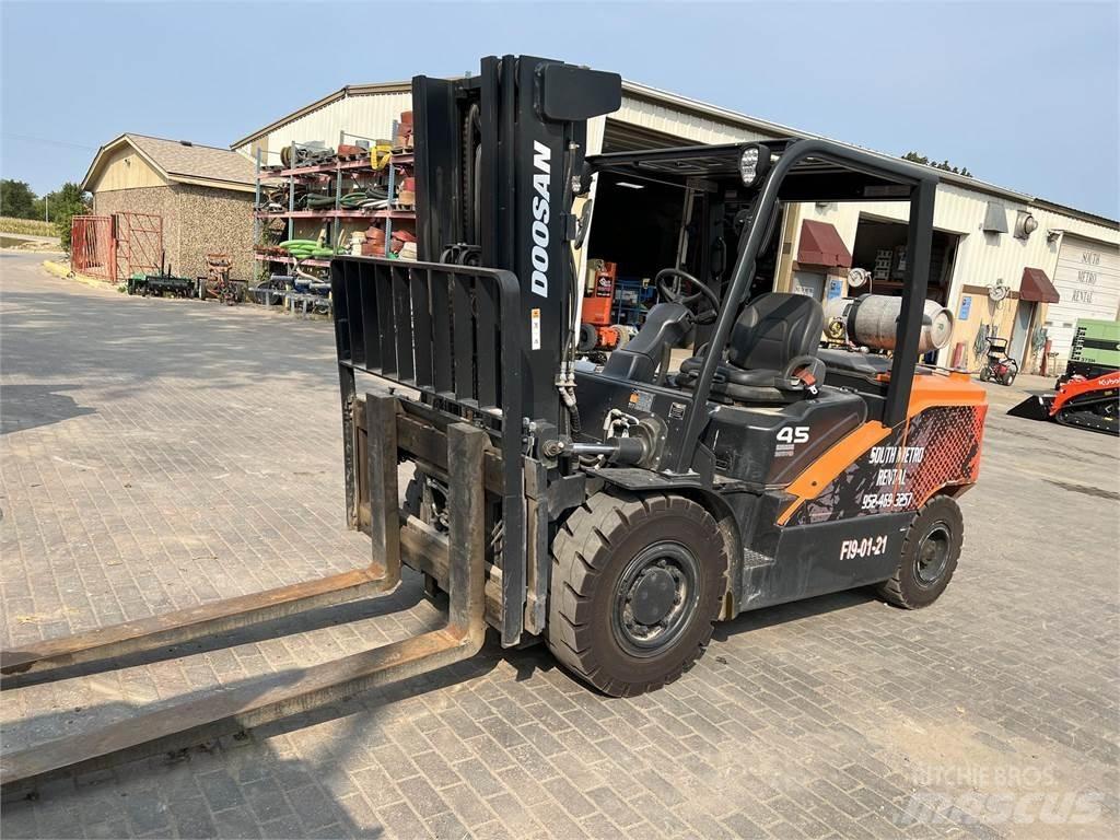 Doosan G45S-7 Šakiniai krautuvai - Kita