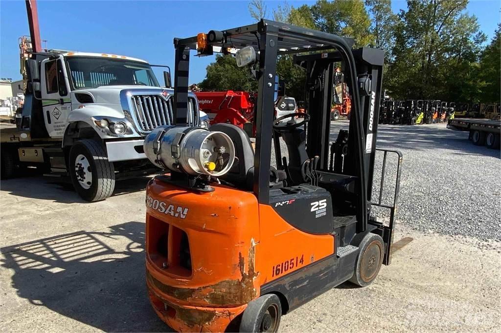 Doosan GC25P-5 Šakiniai krautuvai - Kita