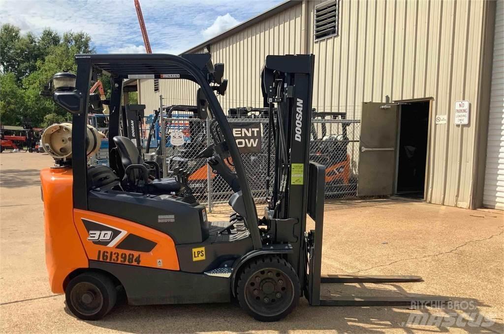 Doosan GC30S-9 Šakiniai krautuvai - Kita