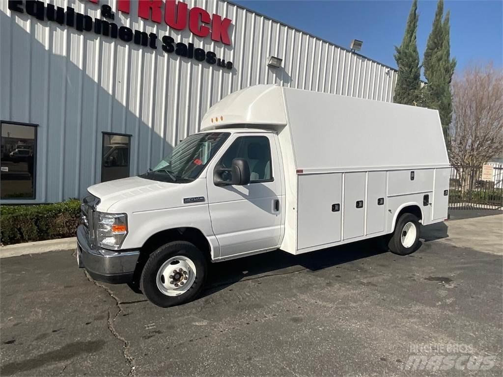 Ford E450 Visuotinės / bendrosios paskirties automobiliai
