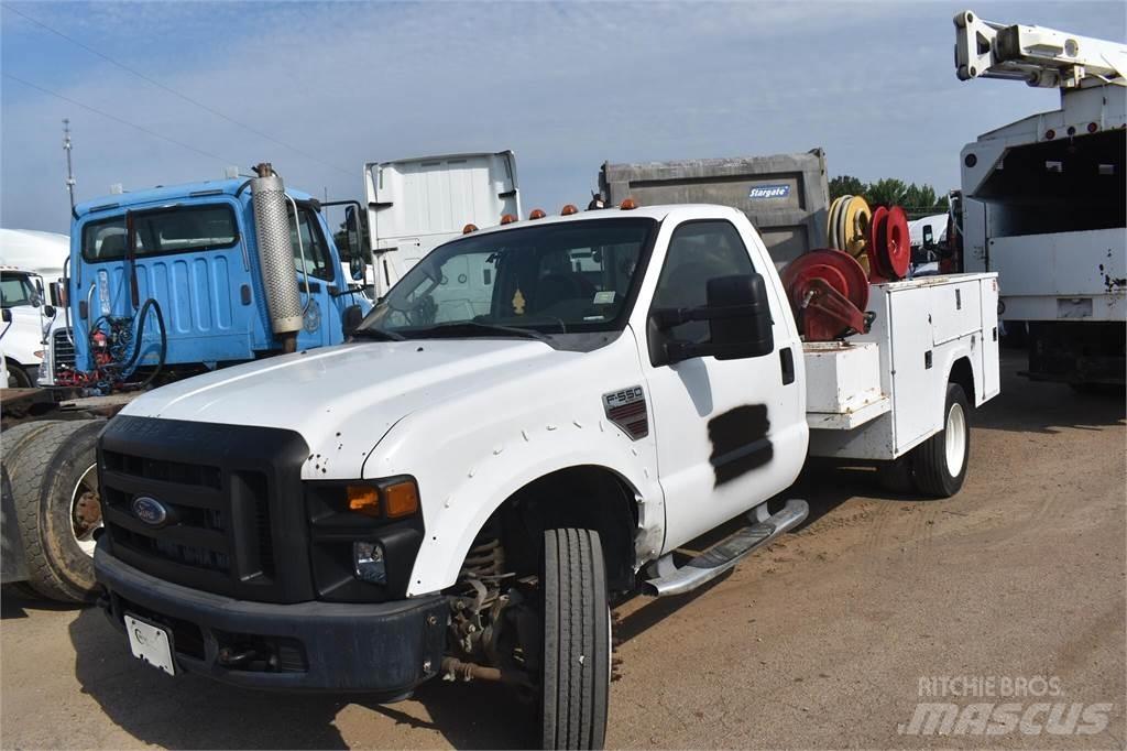 Ford F550 Visuotinės / bendrosios paskirties automobiliai
