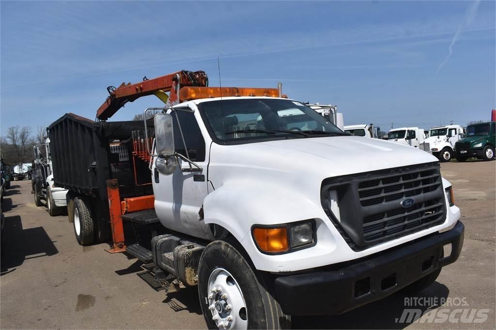 Ford F750 Automobiliniai kranai