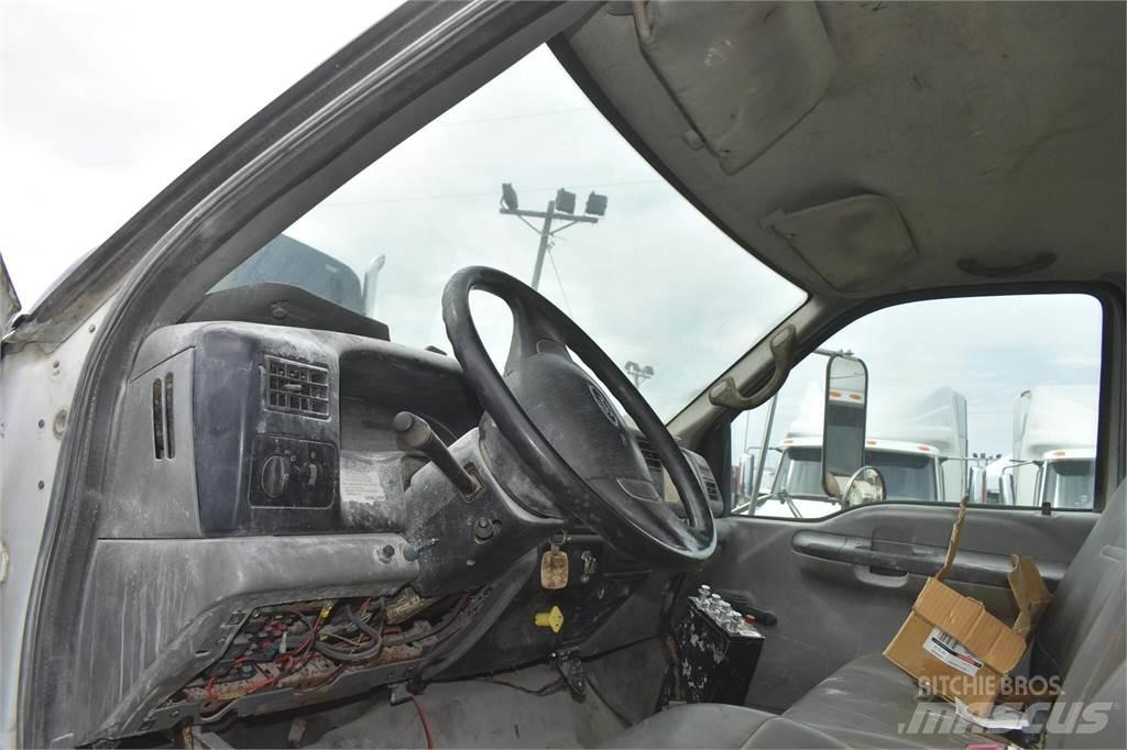 Ford F750 Automobilinės cisternos