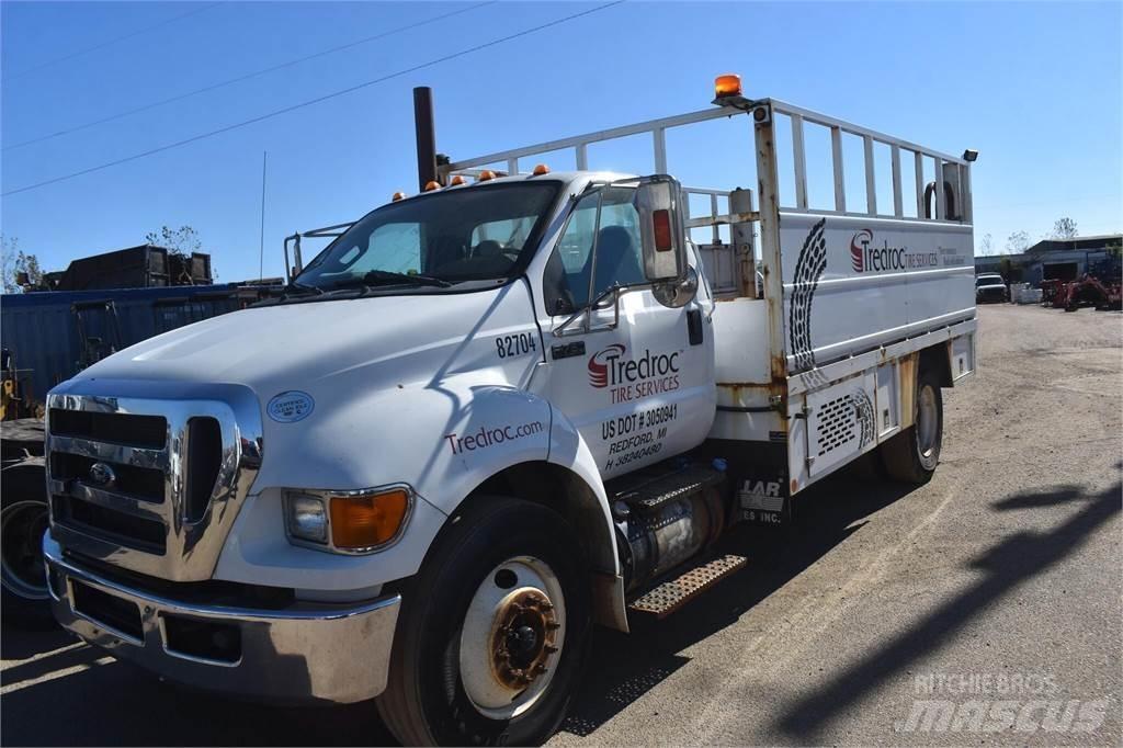 Ford F750 Visuotinės / bendrosios paskirties automobiliai