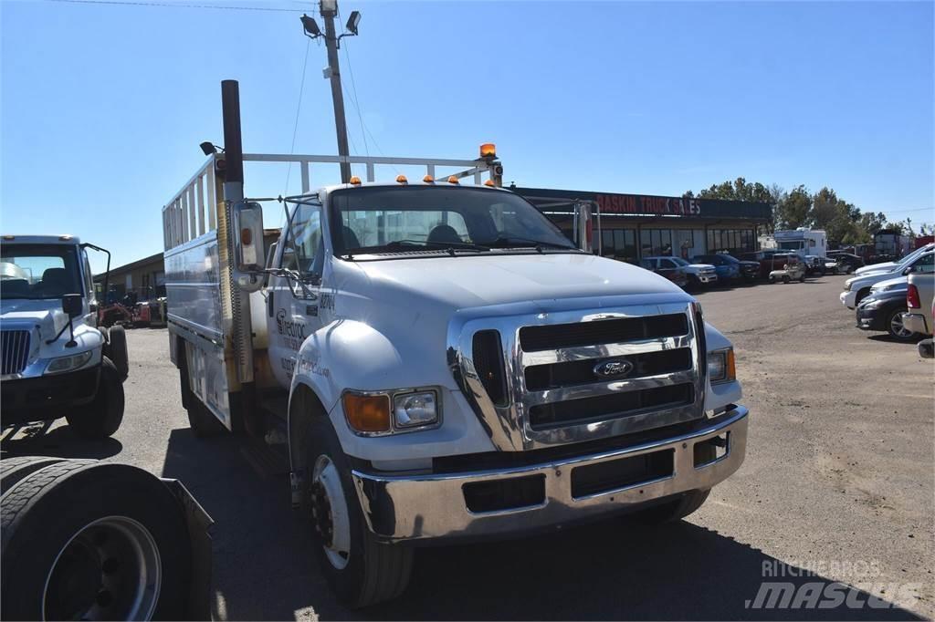 Ford F750 Visuotinės / bendrosios paskirties automobiliai