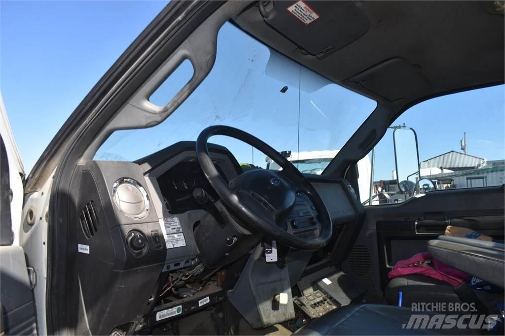 Ford F750 Visuotinės / bendrosios paskirties automobiliai