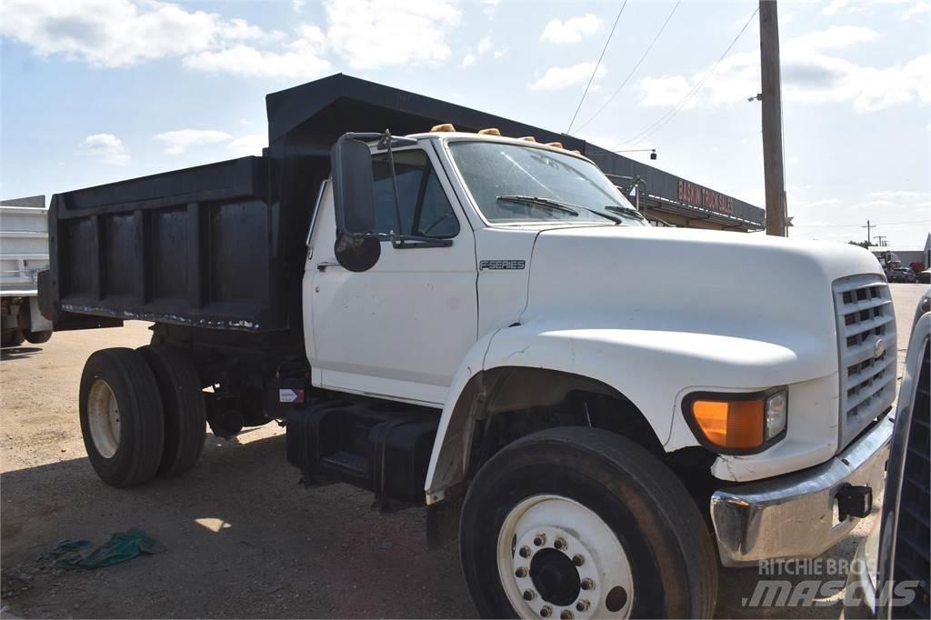 Ford F800 Savivarčių priekabų vilkikai