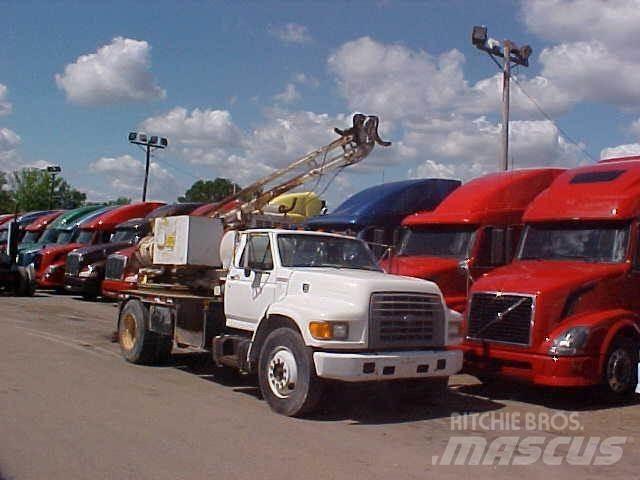 Ford F800 Visuotinės / bendrosios paskirties automobiliai