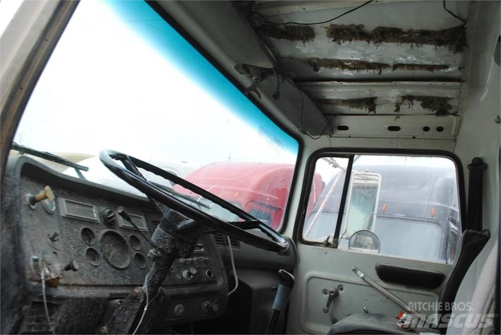 Ford L8000 Betonvežiai