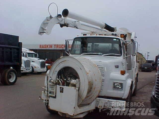 Ford L8000 Automobilinės cisternos