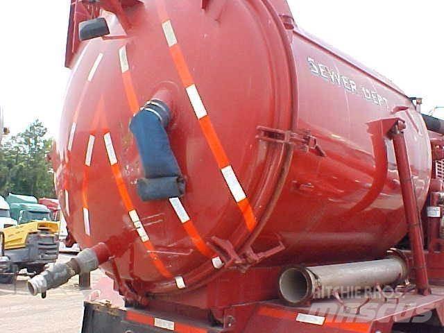 Ford L8000 Automobilinės cisternos