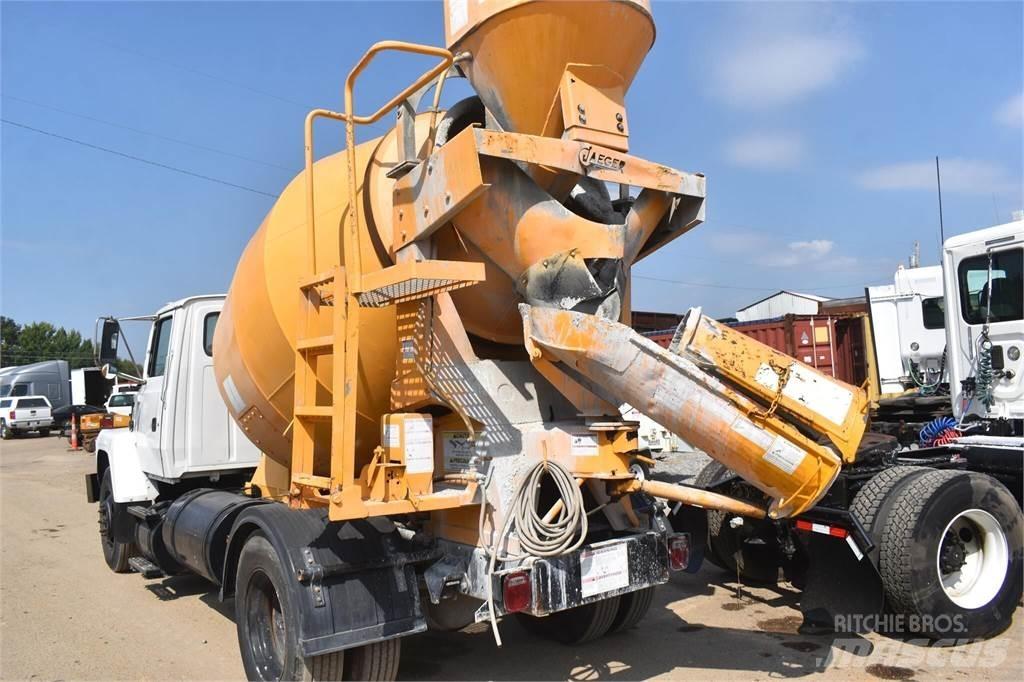 Ford LN7000 Betonvežiai