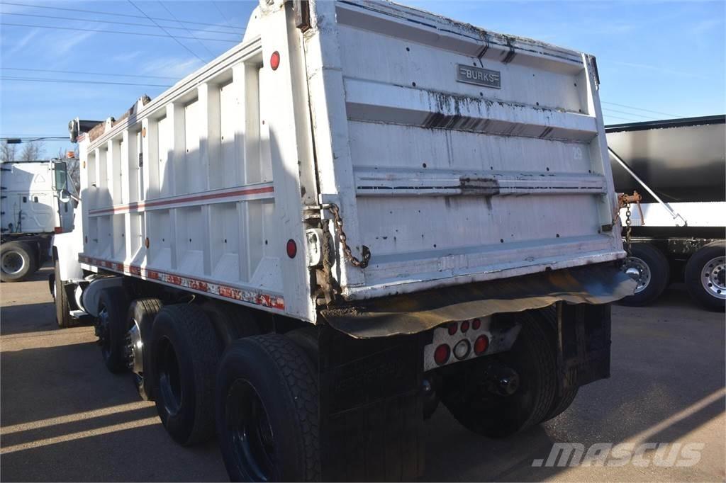 Ford LT9000 Savivarčių priekabų vilkikai