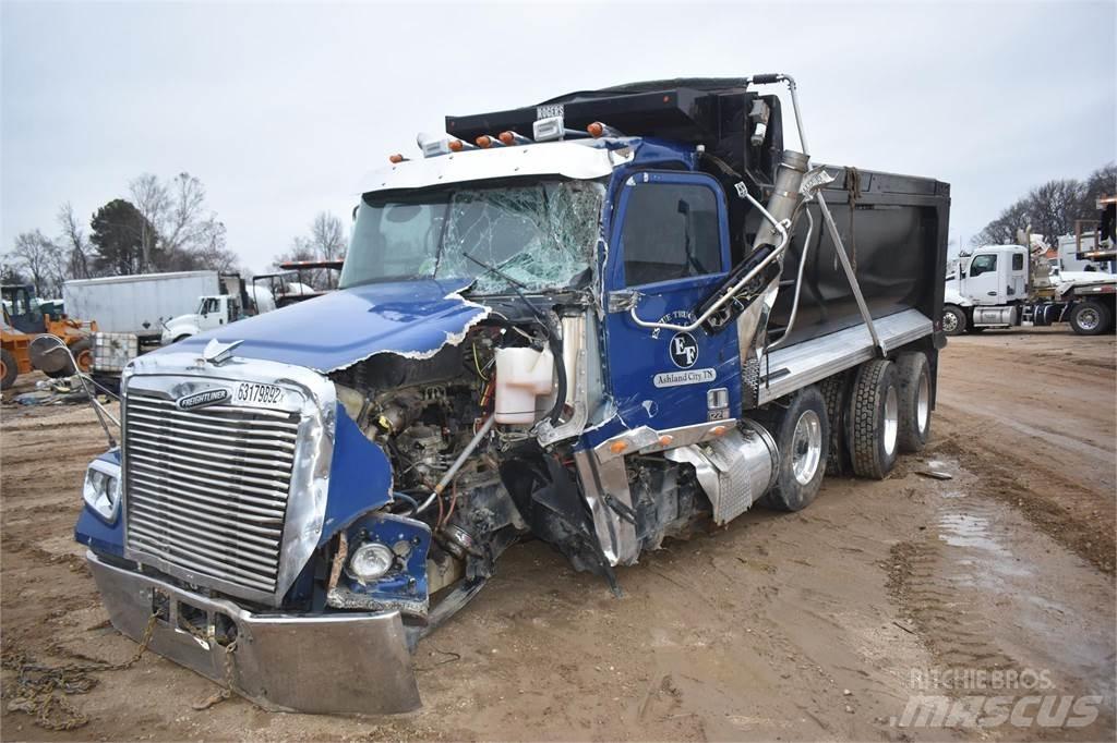 Freightliner 122SD Savivarčių priekabų vilkikai