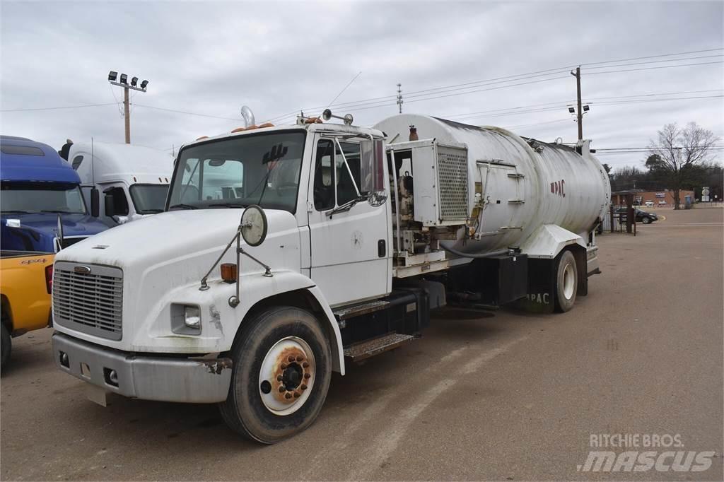 Freightliner FL70 Automobilinės cisternos