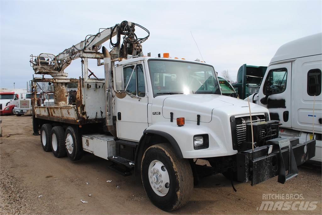 Freightliner FL80 Automobiliniai kranai