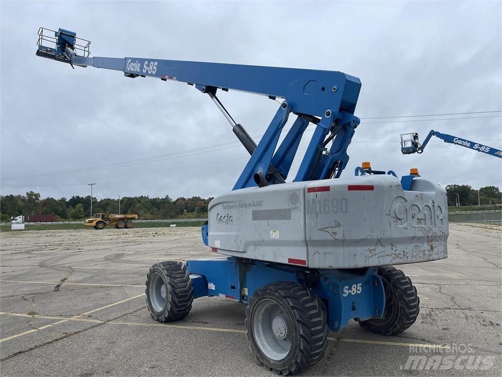 Genie S85 Teleskopiniai keltuvai