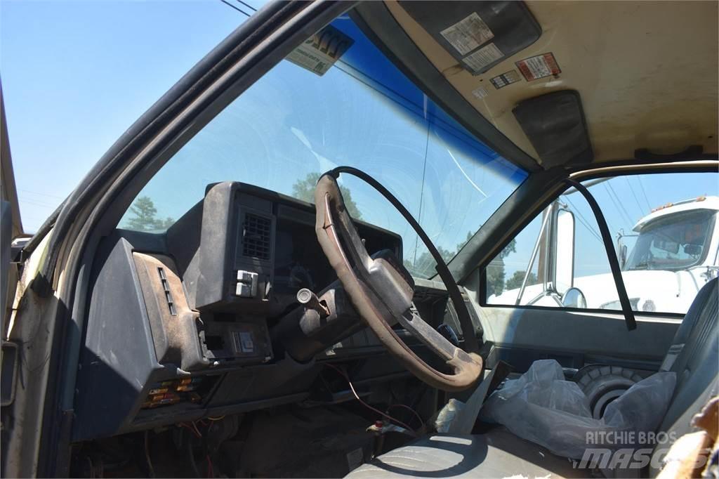 GMC TOPKICK C7500 Savivarčių priekabų vilkikai