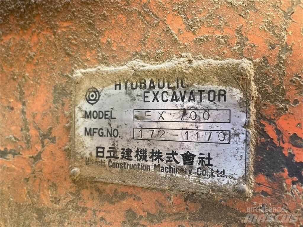 Hitachi EX700 Vikšriniai ekskavatoriai