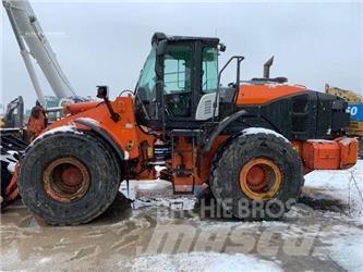Hitachi ZW250-6 Naudoti ratiniai krautuvai