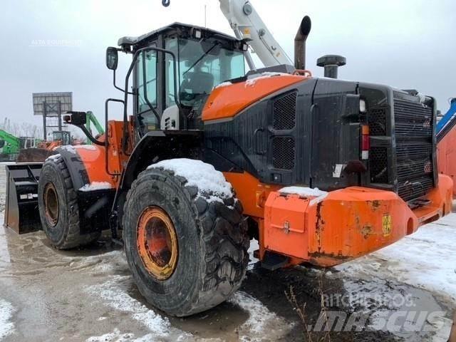 Hitachi ZW250-6 Naudoti ratiniai krautuvai