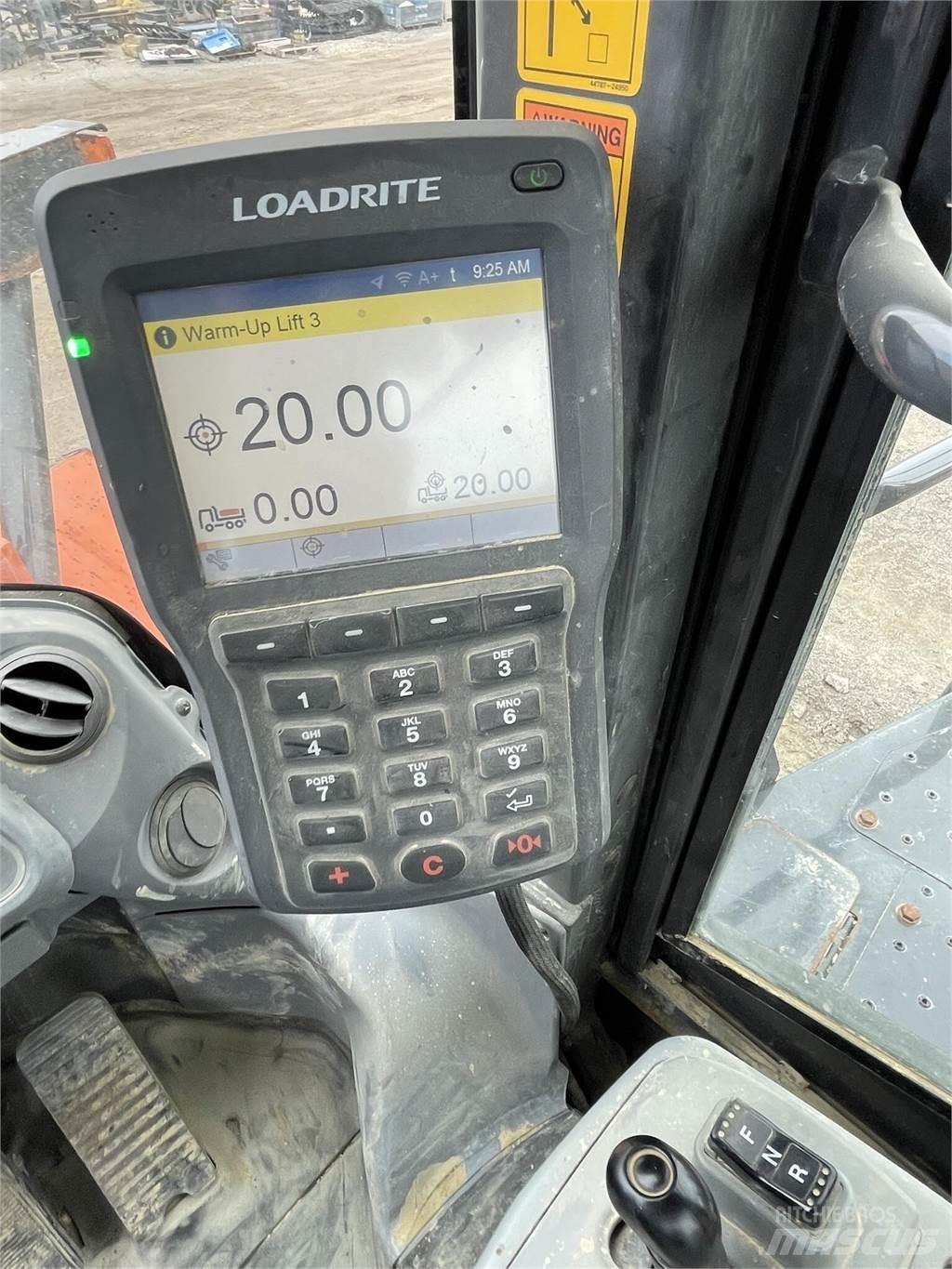 Hitachi ZW370-6 Naudoti ratiniai krautuvai
