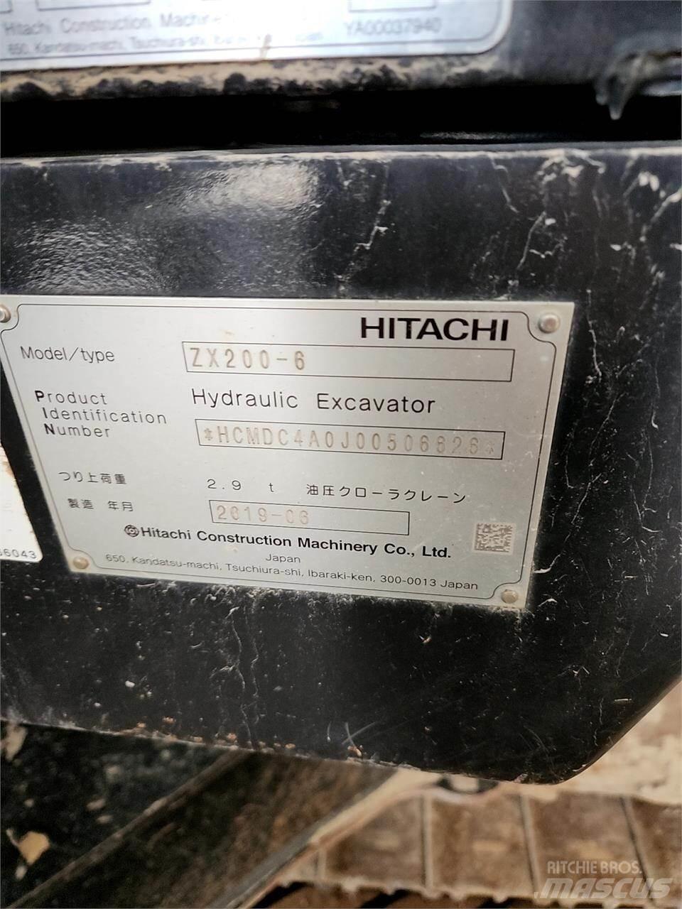 Hitachi ZX200-6 Vikšriniai ekskavatoriai