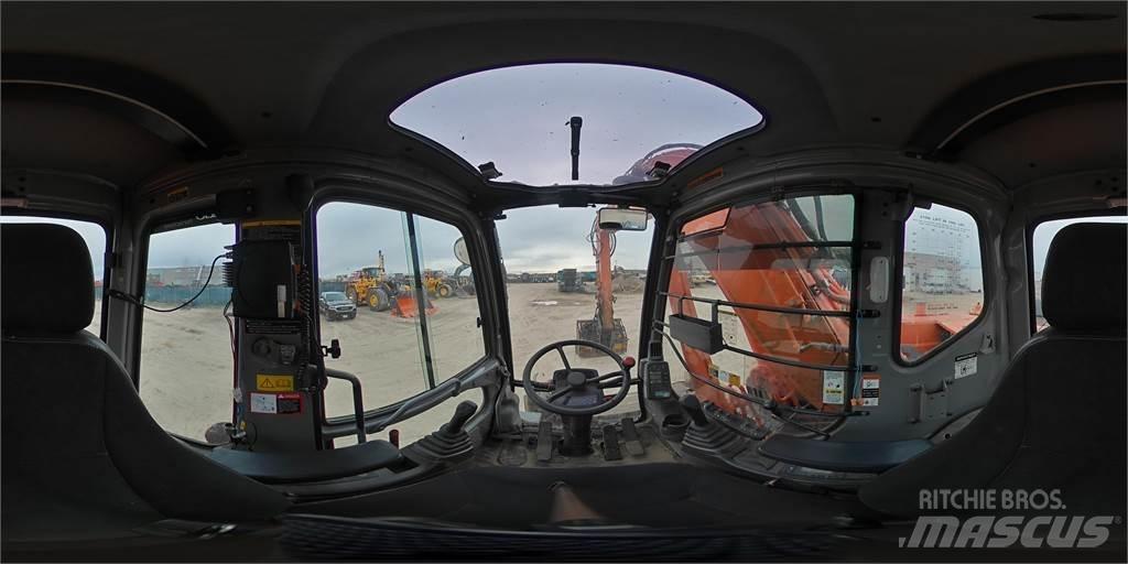 Hitachi ZX210W Ratiniai ekskavatoriai